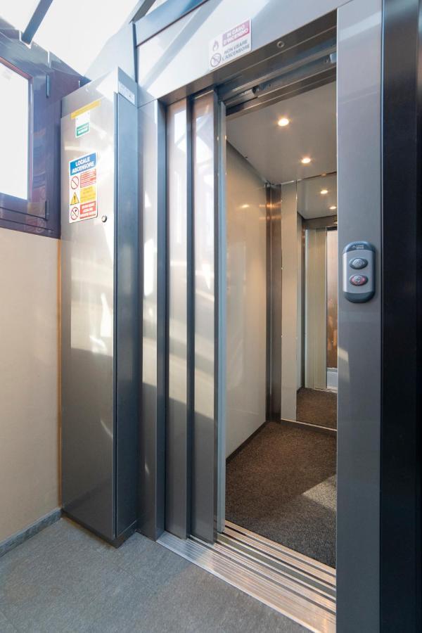 To-Housing3, Luce E Relax Al Centro Di Torinoアパートメント エクステリア 写真